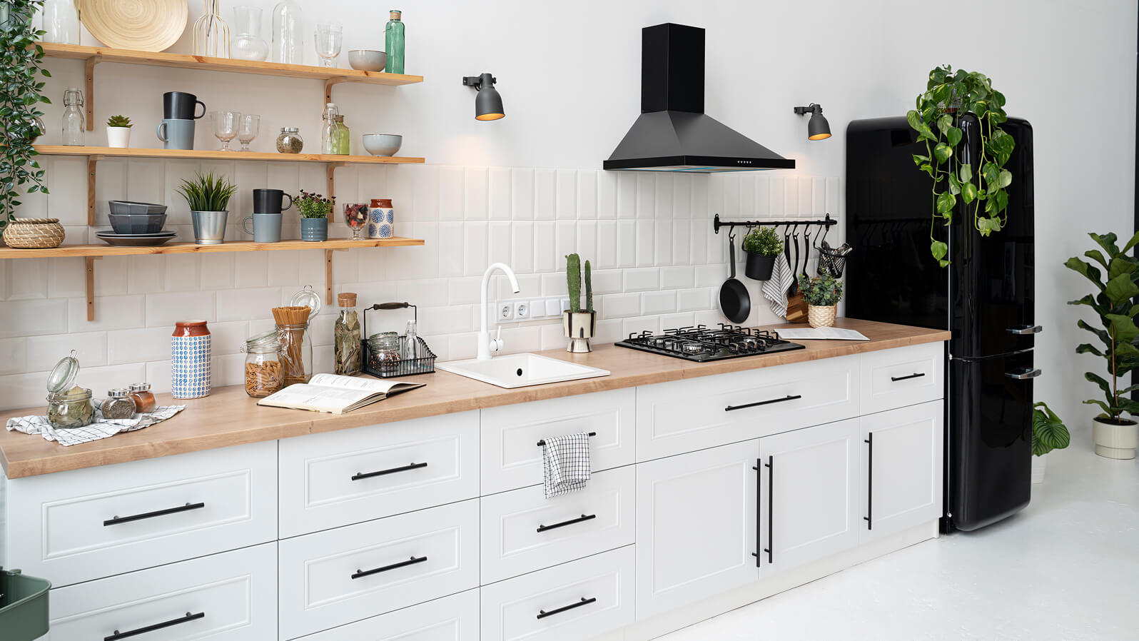 10 modern kitchen trends that redefine cooking spaces